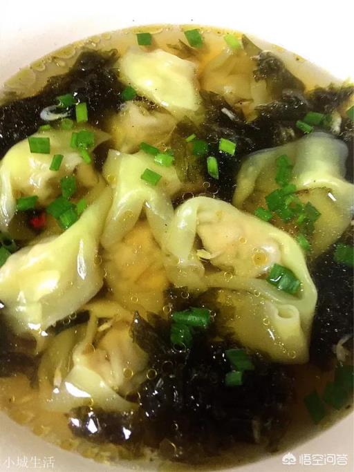 馄饨的汤该怎么调?