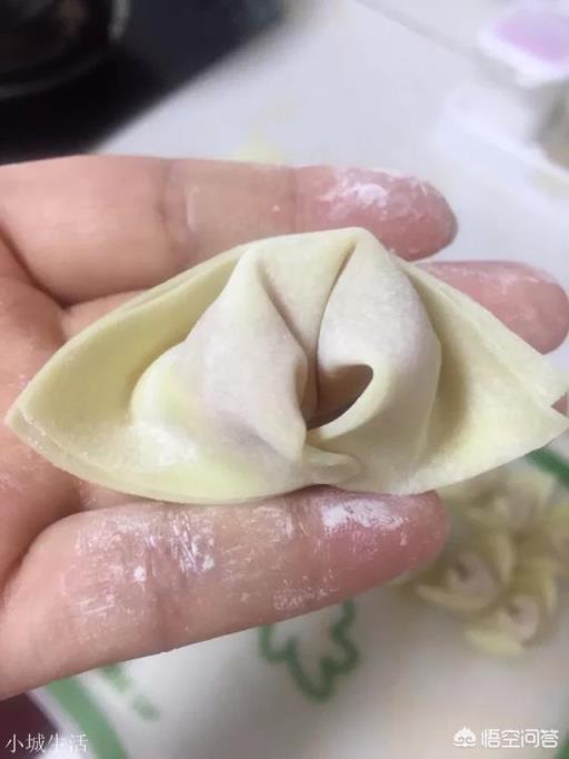 馄饨的汤该怎么调?