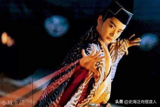 東方不敗奪了教主之位后咋不殺了任我行，卻將他關在西湖牢底？最后又折在他手上？