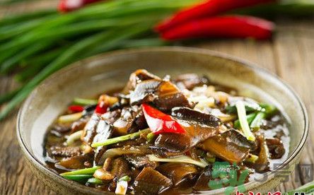 黃鱔炒蒜苗 青椒炒鱔魚(yú)