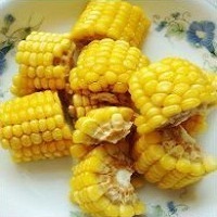 胡蘿卜玉米排骨湯做法步驟
