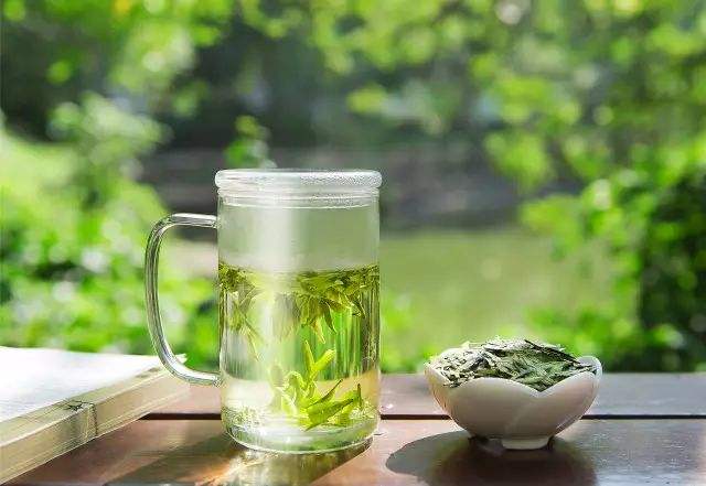 夏天喝紅茶好還是綠茶好