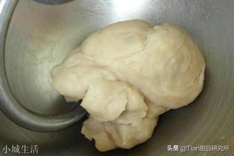 蛋黃酥難不難做？為什么那么貴？