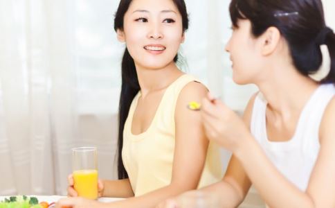 【怎么做梨汁】冬季养生喝梨汁 梨汁怎么做