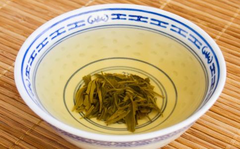 【有哪些养颜排毒的花茶】自制美味花茶 美容养颜又排毒