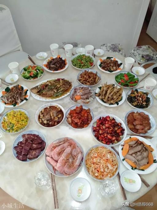 喜欢拍美食的朋友,可否上传一下美食照片?最好是自己亲手做的?