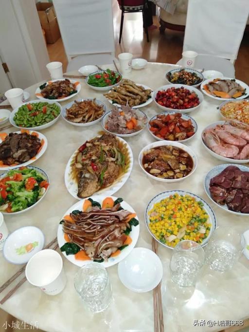 喜欢拍美食的朋友,可否上传一下美食照片?最好是自己亲手做的?