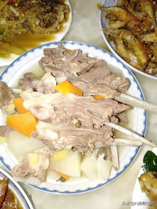 喜欢拍美食的朋友,可否上传一下美食照片?最好是自己亲手做的?