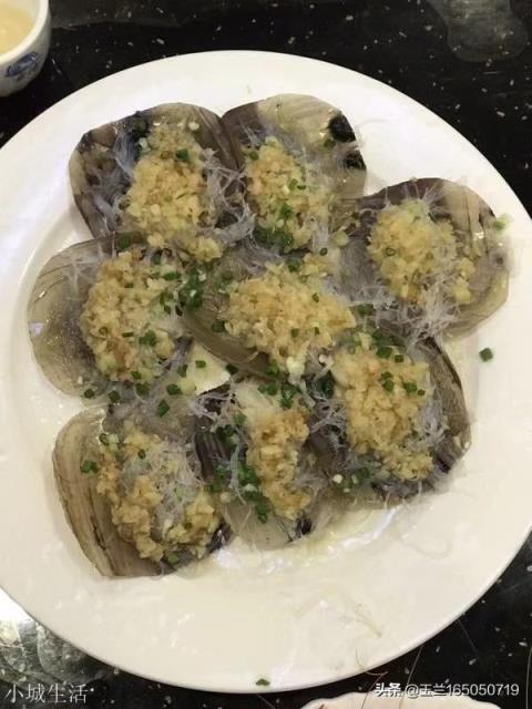 喜欢拍美食的朋友,可否上传一下美食照片?最好是自己亲手做的?