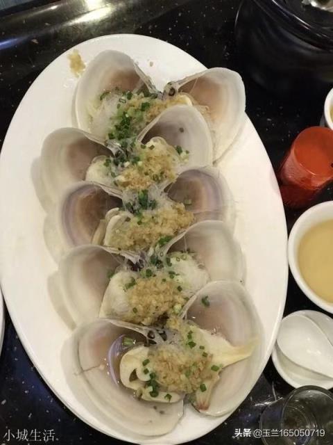 喜欢拍美食的朋友,可否上传一下美食照片?最好是自己亲手做的?