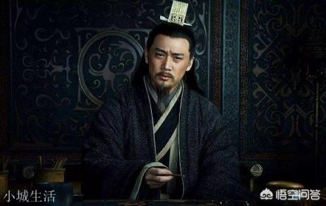 刘备临终之前，为何将兵权交给李严，而不交给诸葛亮？
