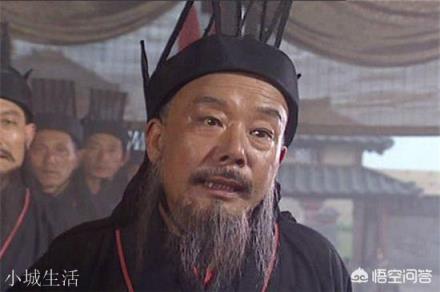 刘备临终之前，为何将兵权交给李严，而不交给诸葛亮？