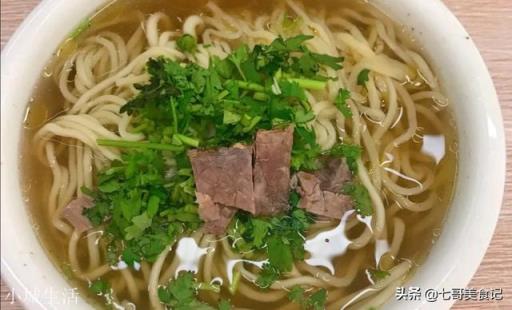卖拉面的人一天营业额800元,一般能净挣多少钱?