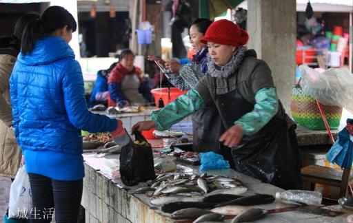 在農村集市買魚，說自己拿魚回家做，為什么有的魚販子就說不賣了？