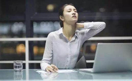 颈椎病自我康复操 在繁忙的工作中保护好颈椎