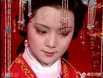 夜查大观园,薛宝钗做了一件事后,为何王熙凤和王夫人都害怕了?