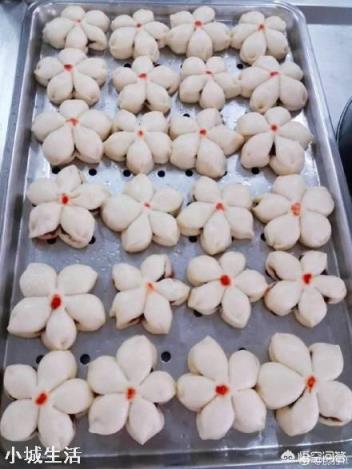 吉林大学南湖校区食堂新师傅上线,面食颜值高,花样多,你怎么看?