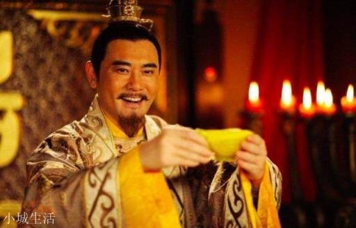 中国古代有没有那种很懒惰、沉迷酒色、每天工作时间很短但国家却很富强的皇帝？