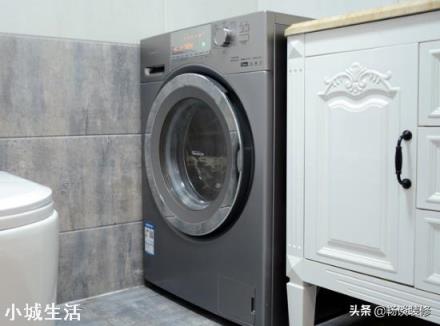 “洗烘一体洗衣机”与“洗衣机+干衣机”组合相比有何优缺点?