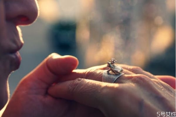 什么是结婚证 办结婚证需要哪些材料