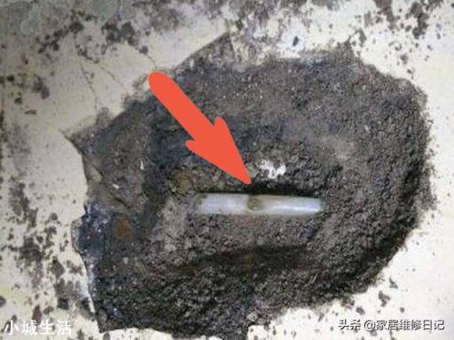 地暖漏了，可以用铜接头接吗？
