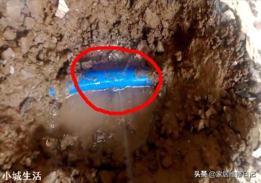 地暖漏了，可以用铜接头接吗？