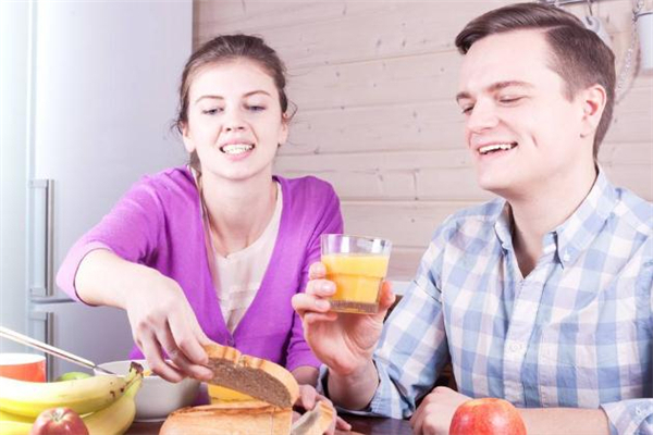 已婚女人出轨的表现 老婆微信暧昧算出轨吗