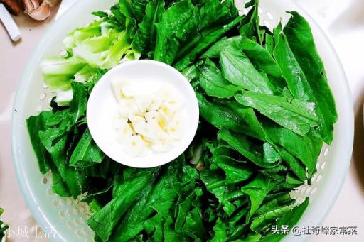 炒青菜要不要加生抽？