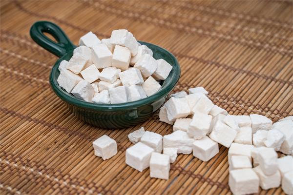 白扁豆和薏米哪个祛湿效果好？白扁豆和茯苓除湿效果哪个好