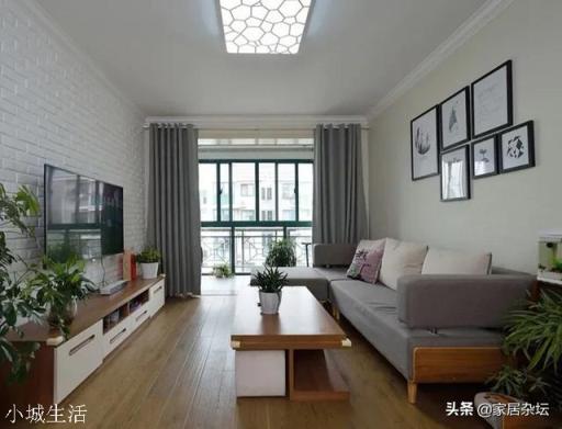 客厅是装木地板好还是瓷砖好?