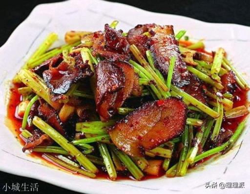 腊肉掺什么菜炒比较好吃？