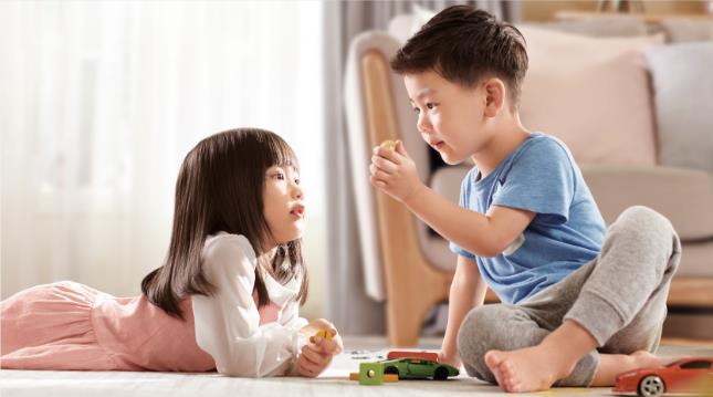 飞利浦“小帽兜”儿童理发器软 告别碎发烦恼，乐享亲子时光