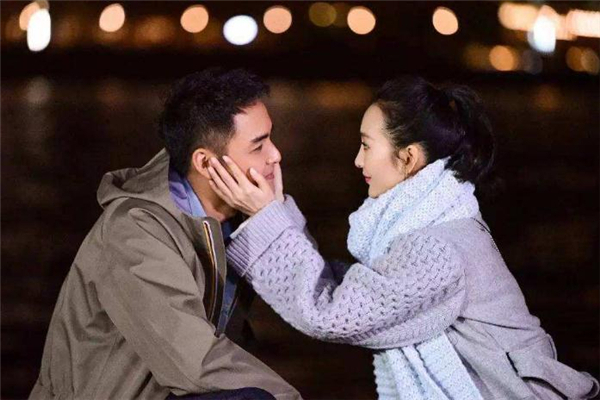 出轨的男人会对小三动情吗 出轨的男人怕小三闹吗