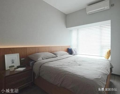 裝修房子貼完瓷磚，客廳發(fā)現(xiàn)前面寬點后面窄，一面墻不直。怎么辦？