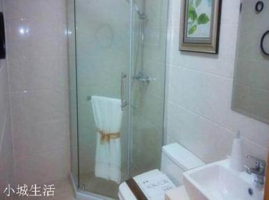 卫生间装修用玻璃房还是浴帘？