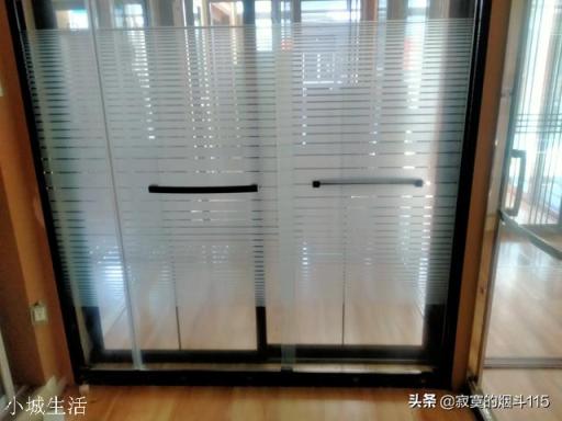 卫生间装修用玻璃房还是浴帘？