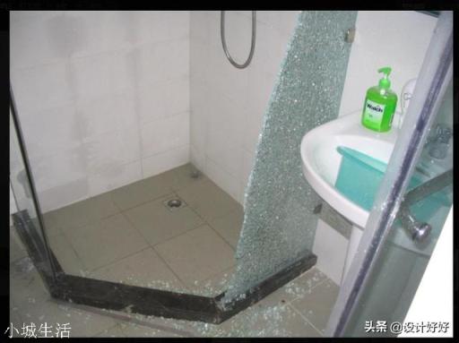 卫生间装修用玻璃房还是浴帘？