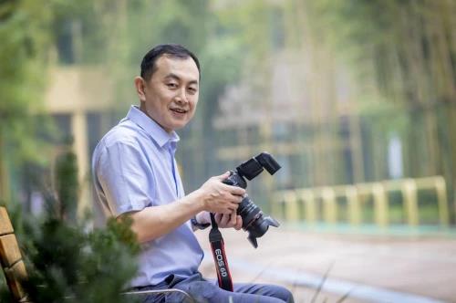 西安国际医学中心整形医院颌面外科主任籍建华用医疗技术创作颌面艺术