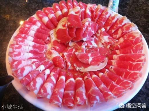 为什么吃火锅时，有的羊肉一煮就有白沫，而有的却没有？