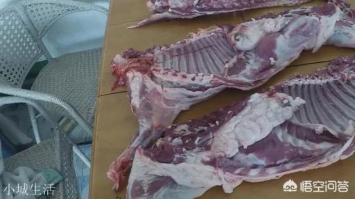 为什么吃火锅时，有的羊肉一煮就有白沫，而有的却没有？