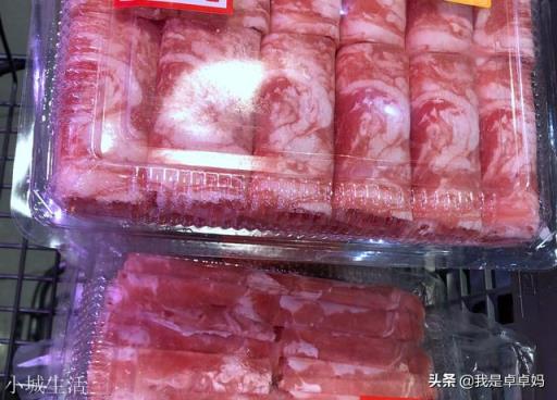 为什么吃火锅时，有的羊肉一煮就有白沫，而有的却没有？