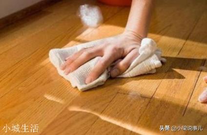地板之间出现缝隙如何处理？