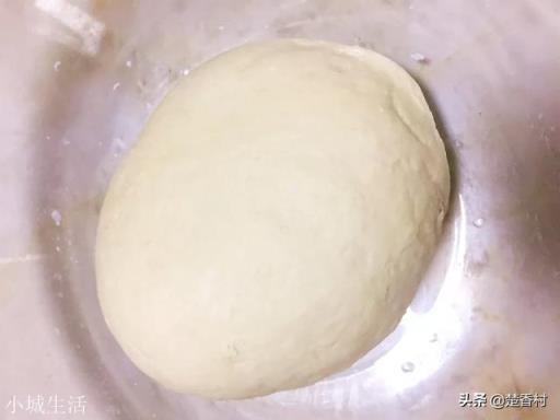 低筋面粉和高筋面粉蒸馒头哪个好吃?怎么做?