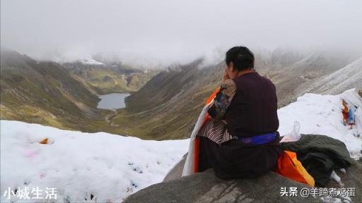 旅游摄影中，如何将风光和人文融入在一起拍摄？