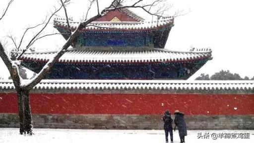 旅游摄影中，如何将风光和人文融入在一起拍摄？