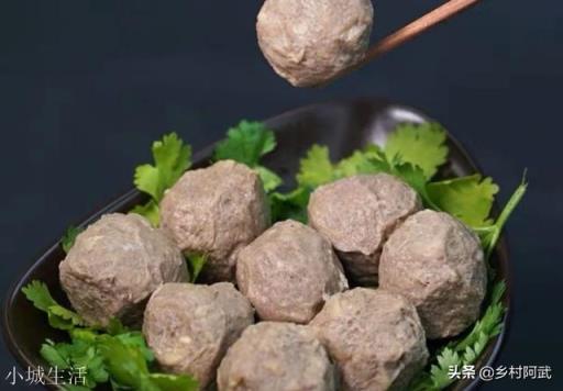 在家怎么做肉丸，才能像饭馆里的一样筋道？