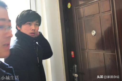入户门歪斜怎么处理？