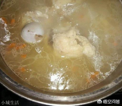 面馆如何熬制骨头汤？