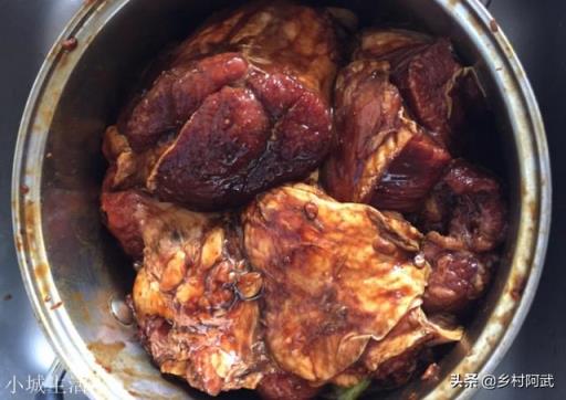 酱牛肉具体怎么制作？什么时候放盐好？
