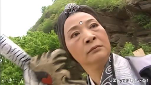 《倚天屠龙记》中，灭绝师太曾轻松击败黛绮丝，却为何打不过排最末的韦一笑？